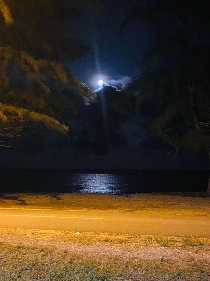 Paka Tamim Seaview Hotel エクステリア 写真