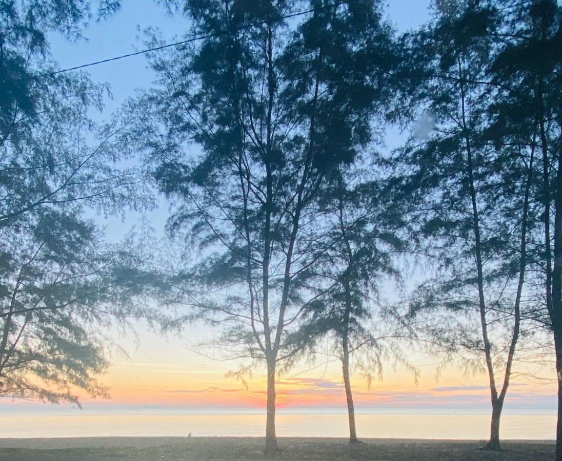 Paka Tamim Seaview Hotel エクステリア 写真
