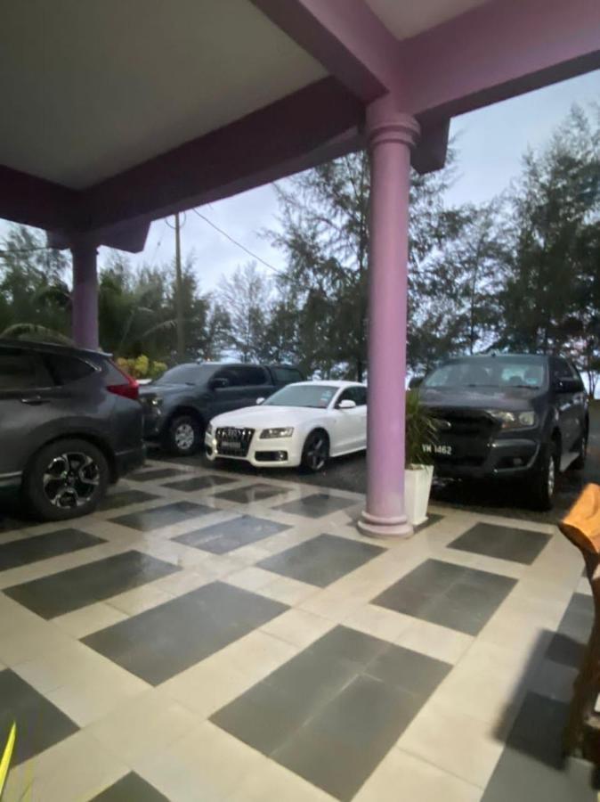 Paka Tamim Seaview Hotel エクステリア 写真