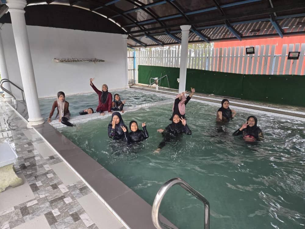 Paka Tamim Seaview Hotel エクステリア 写真