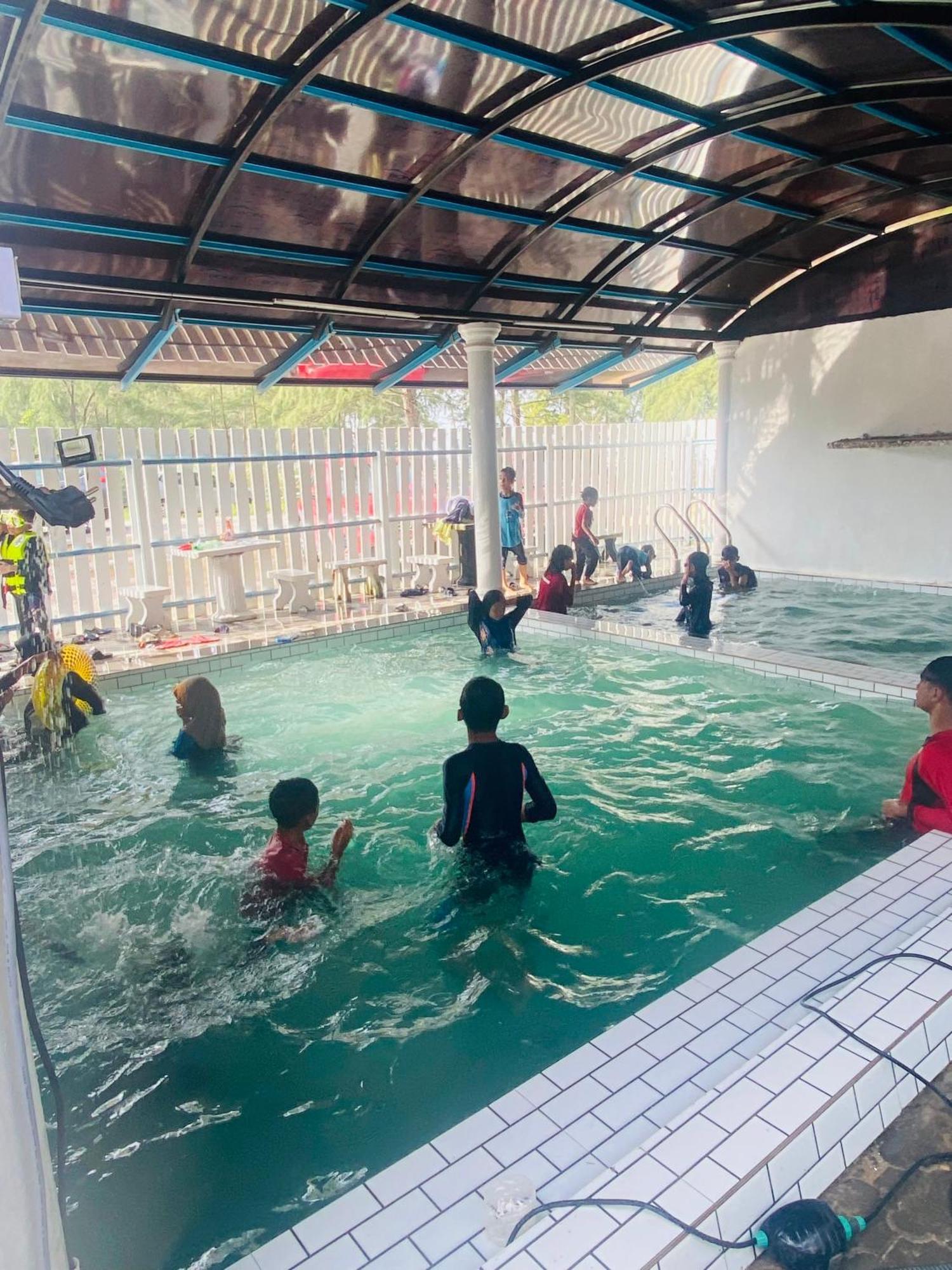Paka Tamim Seaview Hotel エクステリア 写真