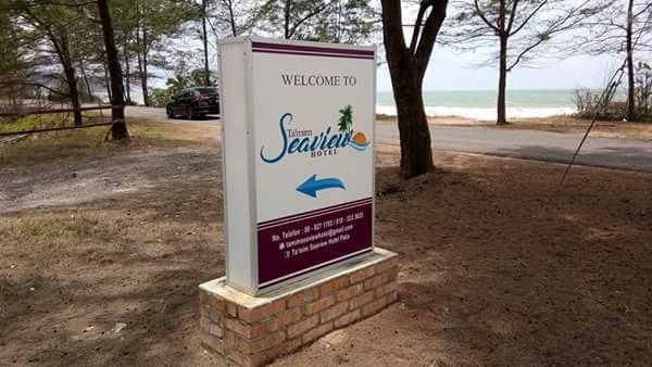 Paka Tamim Seaview Hotel エクステリア 写真